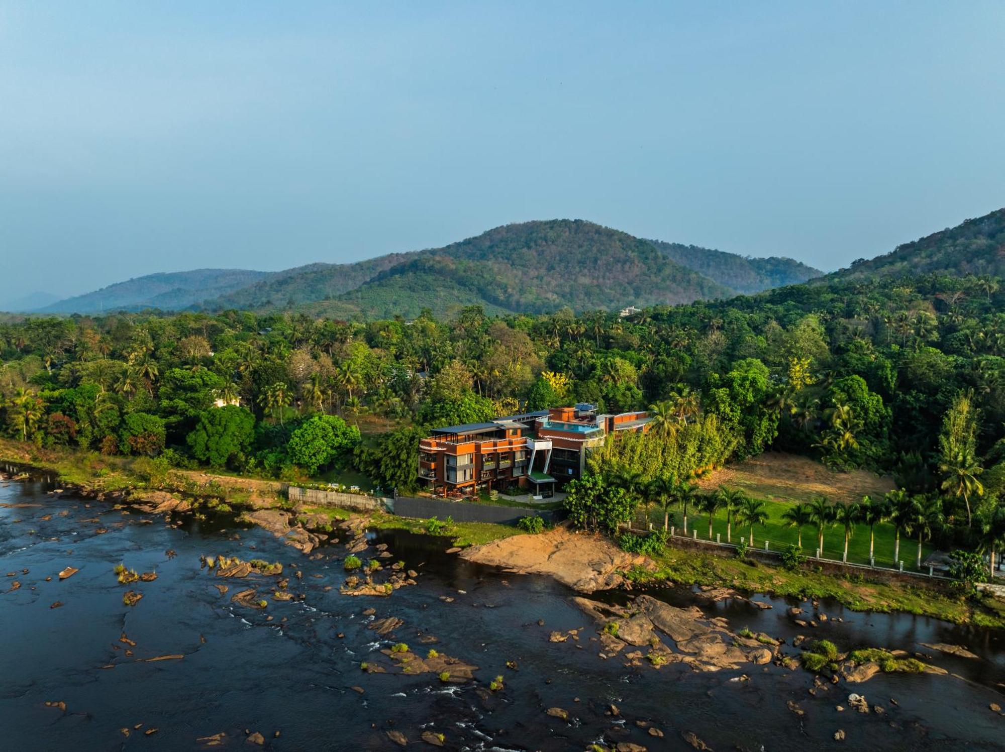 Sterling Athirappilly Kallana Exterior foto