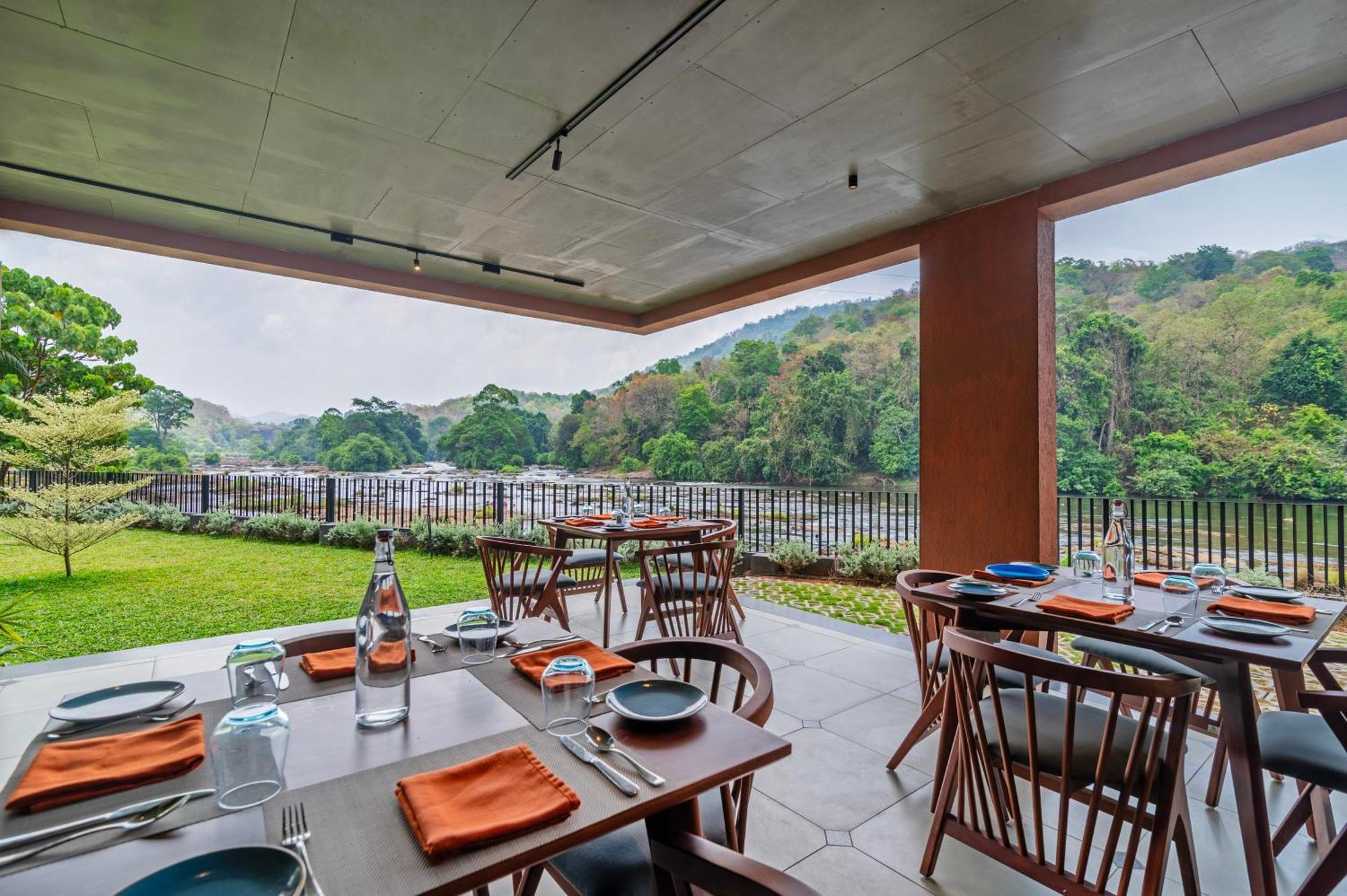 Sterling Athirappilly Kallana Exterior foto