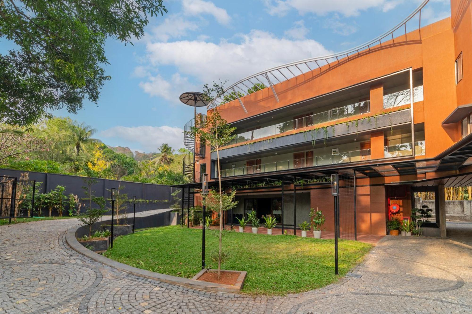 Sterling Athirappilly Kallana Exterior foto
