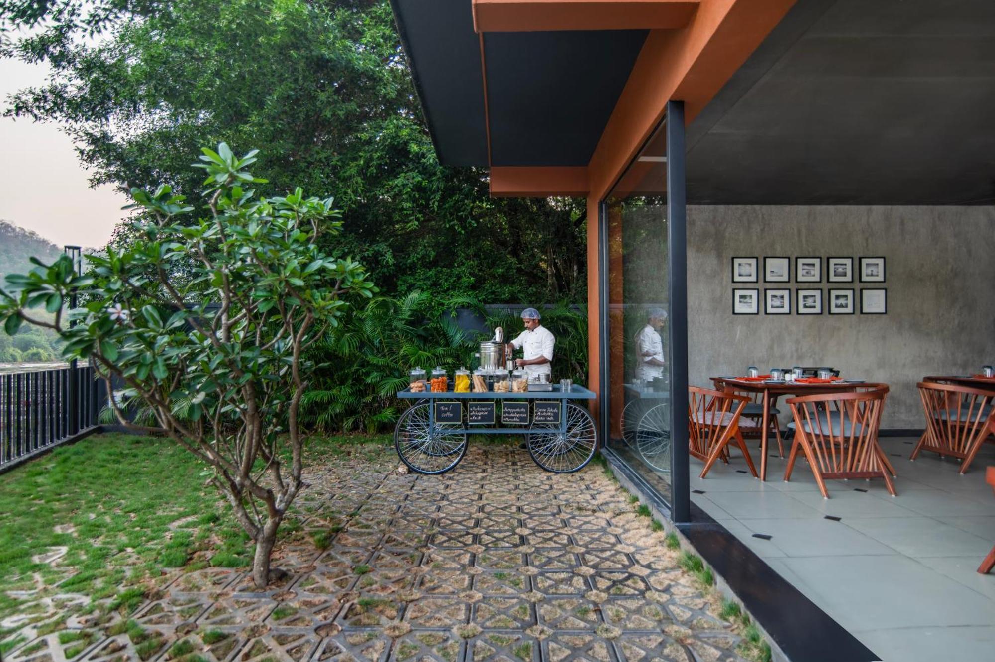 Sterling Athirappilly Kallana Exterior foto