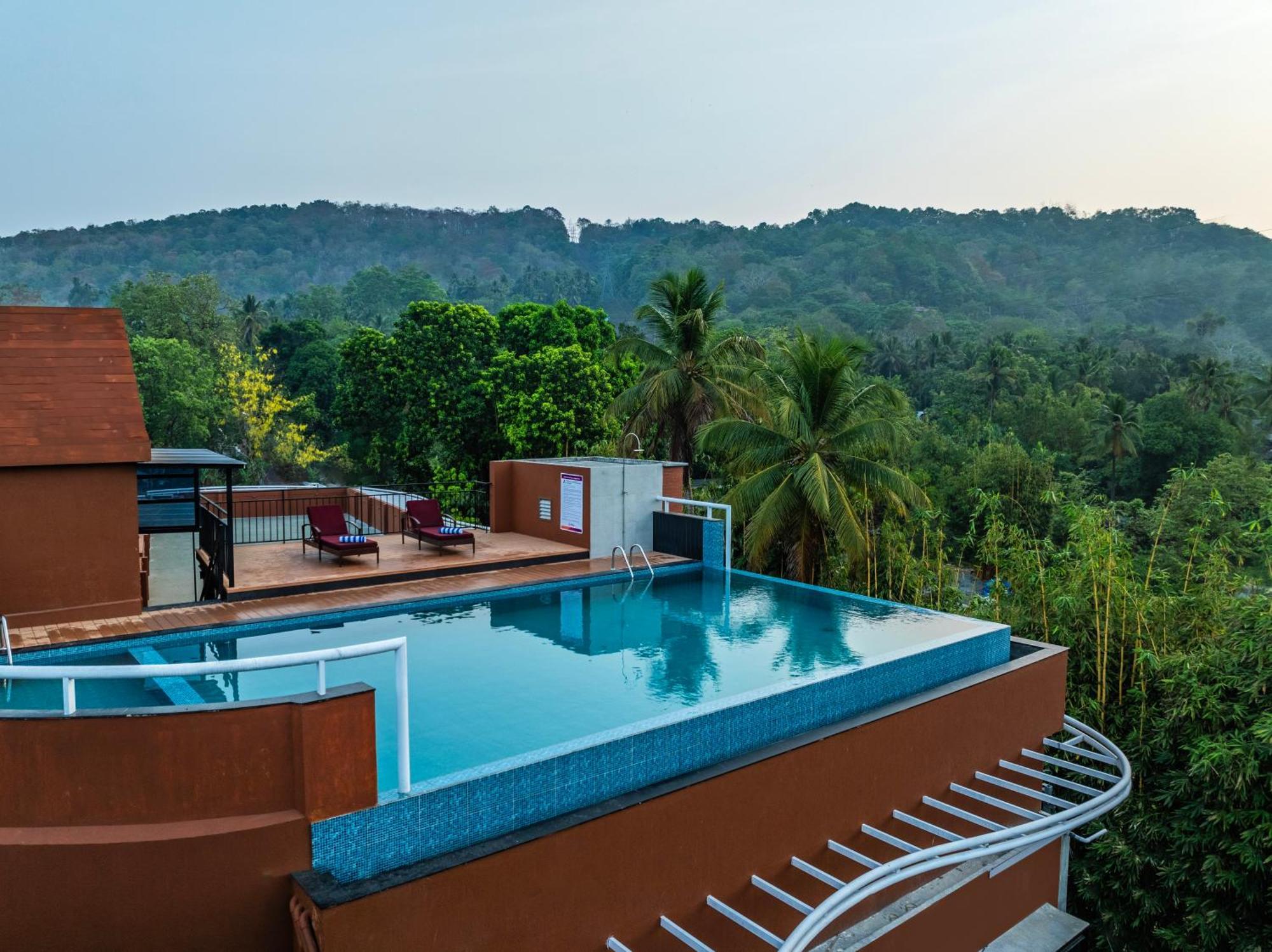 Sterling Athirappilly Kallana Exterior foto
